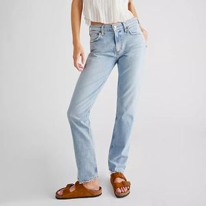 Agolde Lyle Low Rise Slim Straight Leg Jean in Right